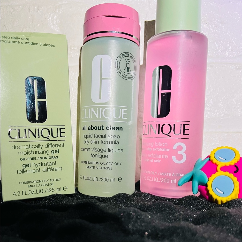 Clinique set ✨free gift with purchase 🎁💝